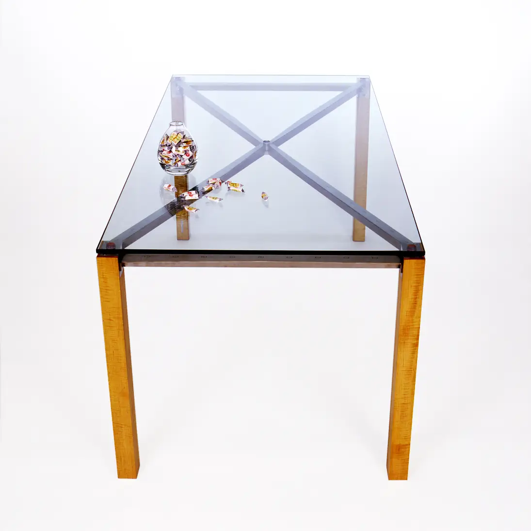 Strand Table contemporary furniture design, photograph 1